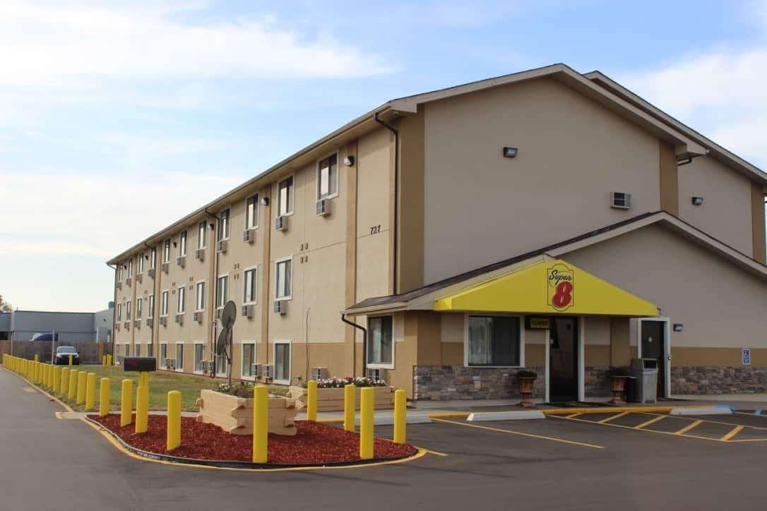 Super 8 Grand Rapids City Center Wyoming Exterior photo